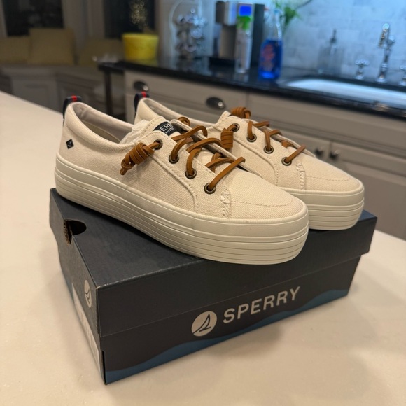 Sperry Topsiders Women Crest Vibe Platform Sneakers White Leather Laces 6 NEW - Picture 2 of 8
